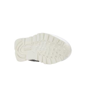 product/r/e/reebok-classics_dv9598_3_footwear_photography_bottom_view_white_000.jpg