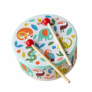 29976-tambour-avec-baguettes-rex-london-wild-wonders-vert-15-4x15-4x6-8-cm