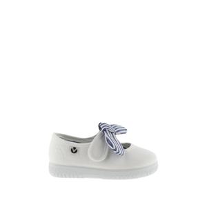 105110-20-baskets-kid-victoria-ojala-mercedes-blanc